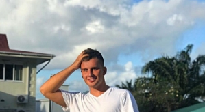 Никита Барышев приглянулся известной исполнительнице?