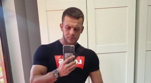 Алексей Горячий предпочитает девушек состоящих в отношениях?