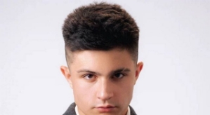 Мама Никиты Гуранда его главная фанатка и помощница