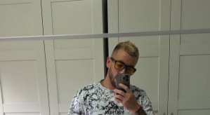 Игорь Григорьев устал жить в свинарнике