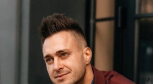 Алексей Безус сделал Элине Рахимовой неожиданный подарок