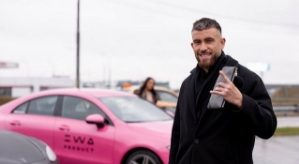 Игорь Григорьев отвёл в парикмахерскую Илью Яббарова