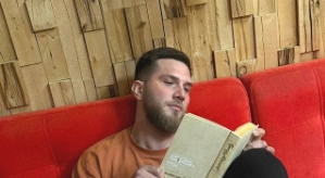 Владимир Балан порадовал возлюбленную стихами