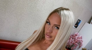 Элина Рахимова «примерила на себя» комнату ведущей Дома-2