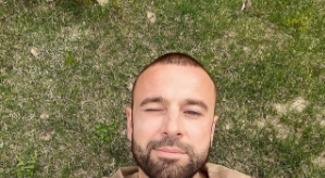 Алексей Адеев сделал больно Иване Михайличенко