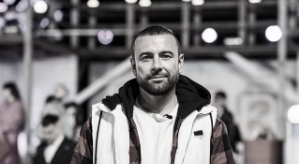 Алексей Адеев решил заняться вокалом