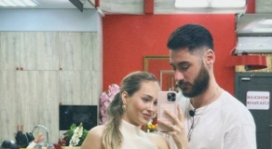 Виктория Салибекова перевезла на поляну все свои вещи